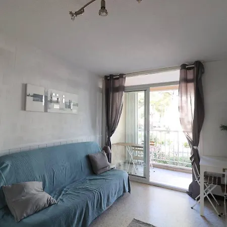 Studio Cabine Avec Balcon Et Parking Prive, A 125m Du Lac Du Ponant - Fr-1-682-7 * La Grande-Motte
