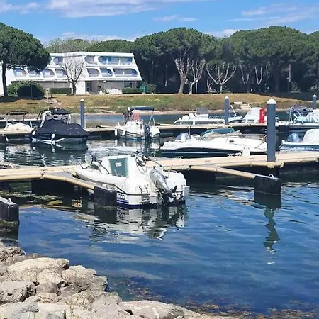 Studio Cabine Avec Balcon Et Parking Prive, A 125m Du Lac Du Ponant - Fr-1-682-7 * La Grande-Motte